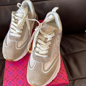 Tory Burch Good Luck Trainer Monogram Size 7
